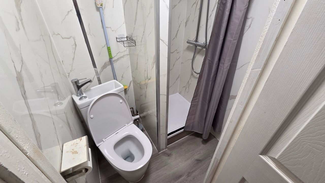 Studio-Style Apartment image 8