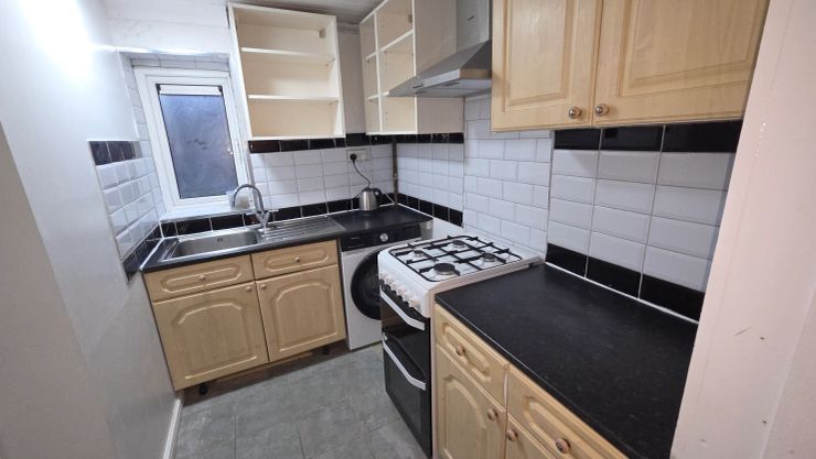 Studio-Style Apartment image 9