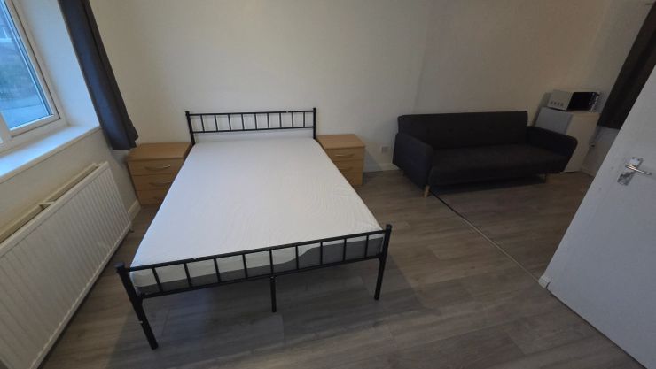 Studio-Style Apartment image 2