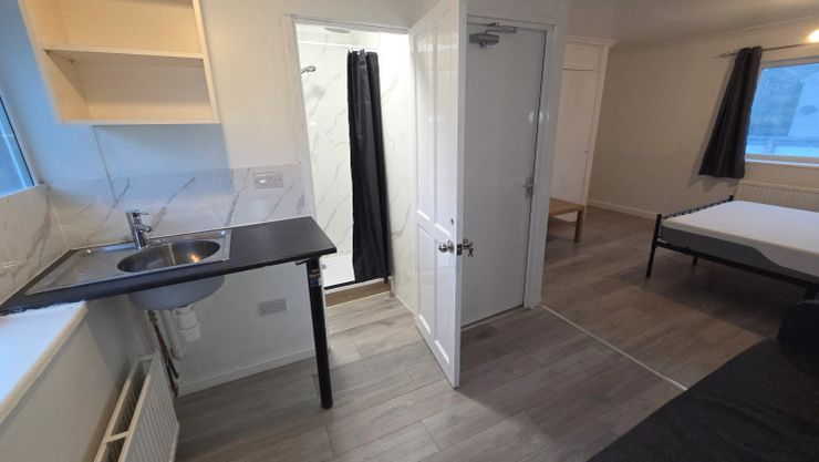 Studio-Style Apartment image 7