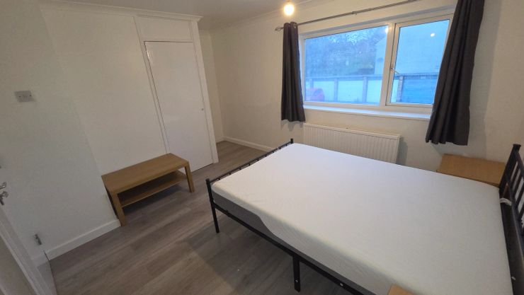 Studio-Style Apartment image 4
