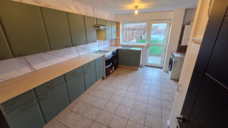 Double En-Suite image 7
